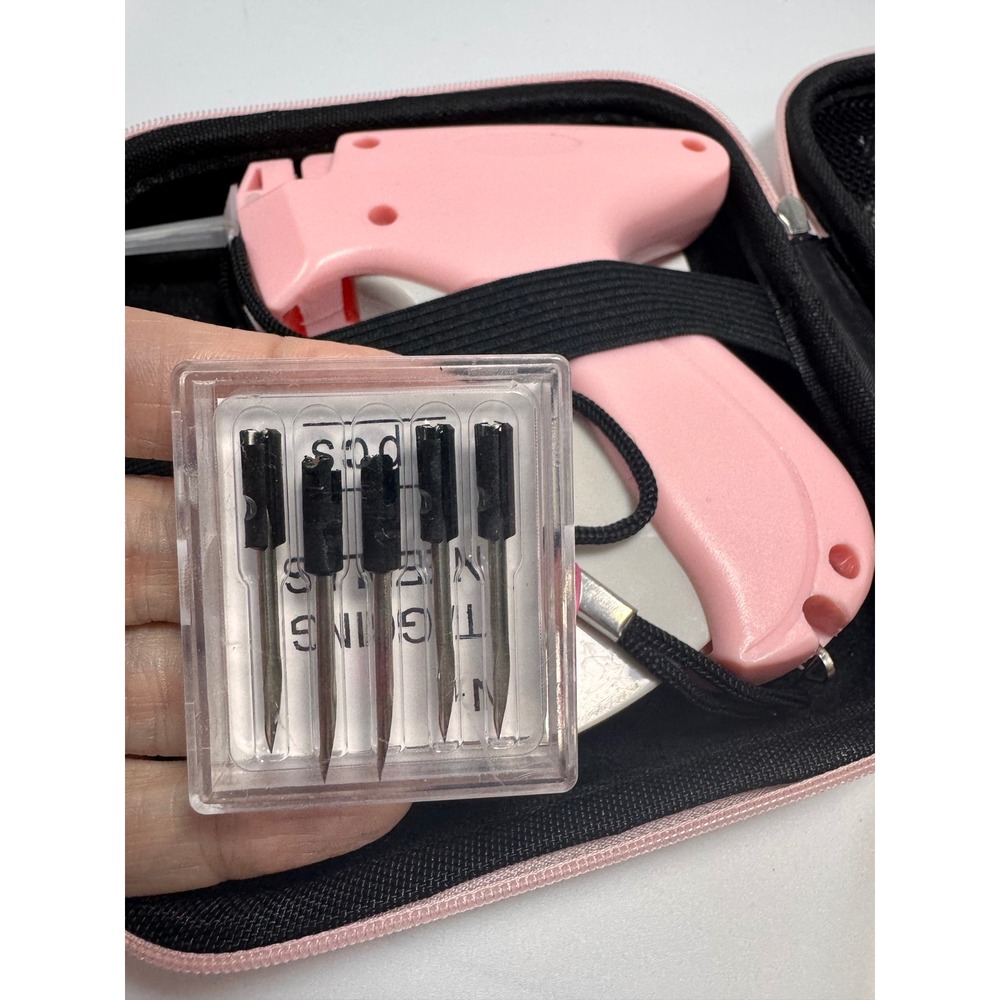 Clothing Tagging Gun Kit with Case 5 Needles Fasteners and Tags Pink Retail Set
